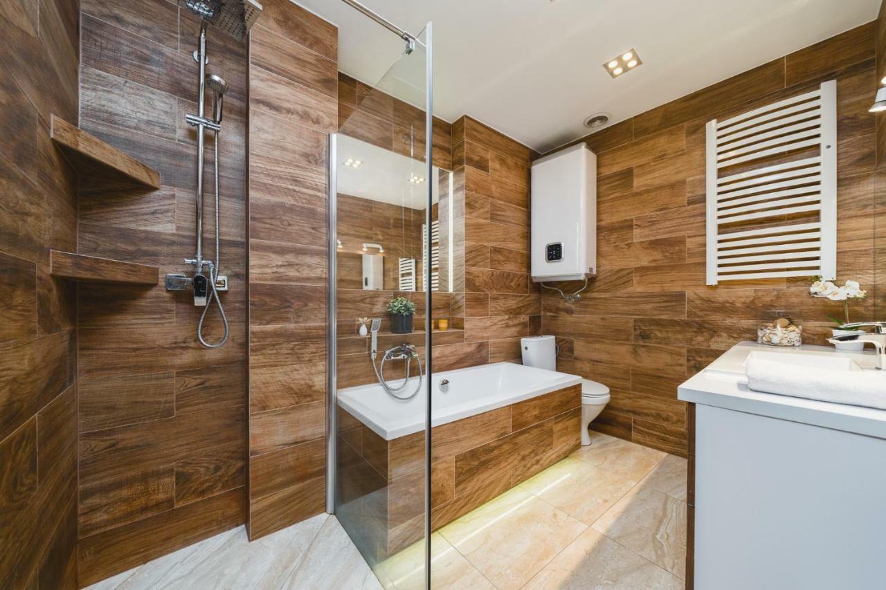 Deluxe Apartments Krakow Brzozowa By Noclegi Renters Exterior photo
